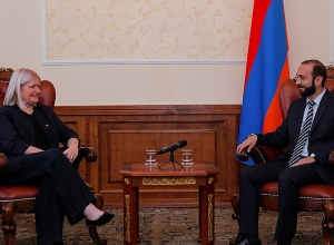 Арарат Мирзоян провел прощальную встречу с послом Соединенного Королевства в Армении