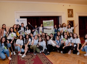 «Իմ ընտանիքը իմ ճամպրուկում է»․ Մարդու իրավունքների փառատոն՝ Վանաձորում