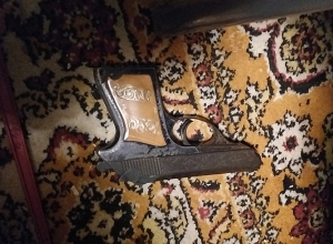 Рядом с телом Айка Арутюняна обнаружены пистолет “ПМС” и гильза