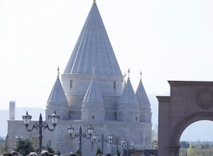 Արարատ Միրզոյանը մասնակցել է եզդիական տաճարի օծման արարողությանը․ լուսանկարներ