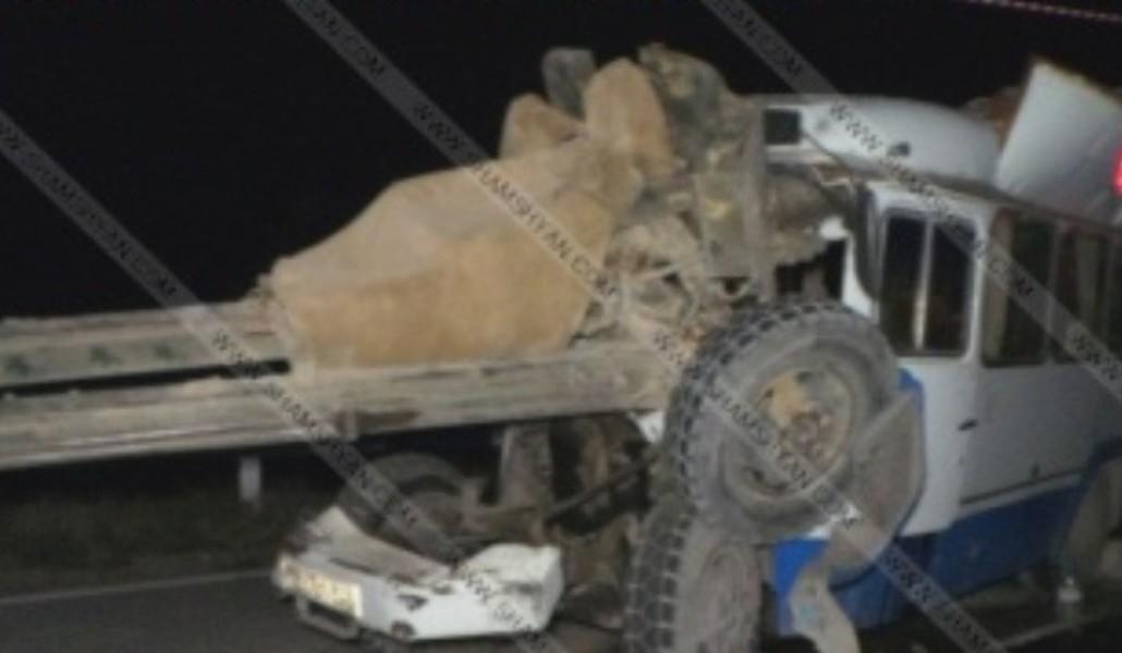 paz-y-baxvel-e-bernatarin-kcva-n161715-1