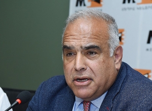 Не делает чести обоим: Раффи Ованнисян о заочном споре Ванецяна и Пашиняна