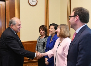 Армен Саркисян принял членов Конгресса США Джеки Спийер и Джуди Чу