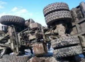 Կոնտեյները՝ ներսում 3 ավտոմեքենա, պոկվել և մոտ 25 մ գլորվել է ձորը