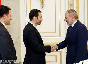 Премьер-министр принял посла Ирана