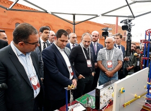 Նիկոլ Փաշինյանը ծանոթացել է Արագածոտնի մարզի տեղական արտադրանքին