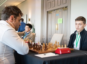 Լևոն Արոնյանը վստահ հաղթեց ռուսաստանցի մրցակցին