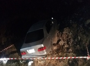 Մեքենան  բախվել է քարերին. կան տուժածներ