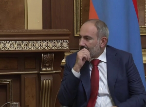 Նիկոլ Փաշինյանի հանդիպել է  Բակո Սահակյանի հետ