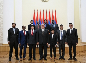 Президент Саркисян принял индийских бизнесменов и студентов