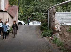 Если нашим домам будет нанесен ущерб, кто нам поможет? Жители здания по Лео 7 бьют тревогу