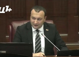 «Կարիք չկա մեր թիմից պաշտպանել հայոց լեզուն»․ ԱԺ-ում մեկնարկել է Կառավարության հետ հարցուպատասխանը