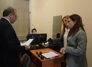 Կինը փնտրում է 19 տարի առաջ լույս աշխարհ բերած երեխային