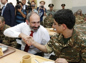 Новая система питания военных продолжает расширяться: Пашинян