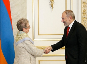 Премьер-министр принял посла ЕС в Армении