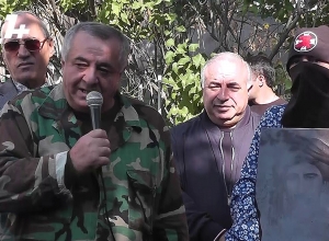 Տեղադրվեցին Աղբյուր Սերոբի և Սոսե Մայրիկի հուշատախտակները, սակայն ոչ Եռաբլուրում