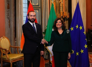 Арарат Мирзоян встретился с председателем Сената Италии Марией Элизабетой Альберти Казелати