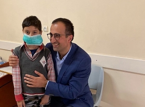 Армен Торосян посетил ребенка, подвергшегося пересадке печени