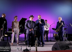 Վարչապետը տիկնոջ հետ ներկա է գտնվել «Երևան ջազ ֆեստ-2019» 5-րդ ամենամյա փառատոնի փակմանը