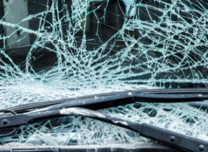 В Арцахе двое военнослужащих попали в аварию: news.am