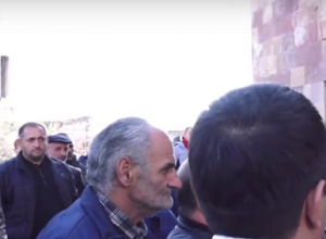 Напротив здания прокуратуры Араратской области акция протеста: прямой эфир