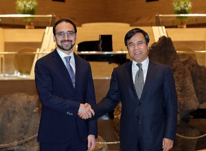 Вице-премьер Тигран Авинян встретился с председателем “Бенк оф Чайна”