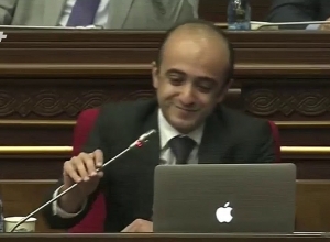 Գևորգ Գորգիսյանը վրդովվեց՝ խմբակցության դիրքորոշմանը գնահատական մի տվեք, և կոռեկտ եղեք