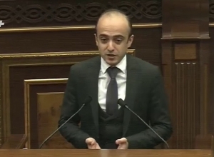 Հաշվի առեք, որ մեկնաբանությունները տարբեր են. Տարոն Սիմոնյանը՝ Վարդանյանին