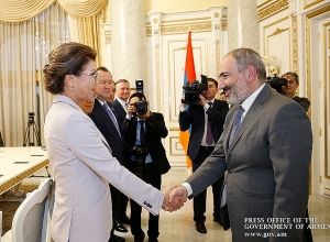 Премьер-министр принял председателя Сената парламента Казахстана