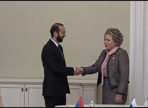 Արարատ Միրզոյանը հանդիպել է ՌԴ Դաշնային խորհրդի նախագահ Վալենտինա Մատվիենկոյին