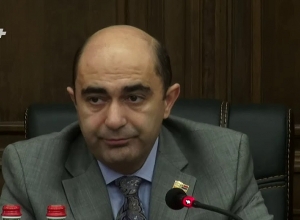 Վանեցյանի հայտարարություններն ինտրիգ պահելու համար են.  Էդմոն Մարուքյան