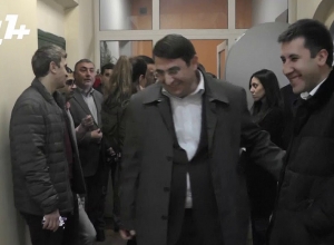 ԱԱԾ  քննիչը փաստաբանական գրասենյակում է․ փաստաբանները քննիչի առգրավման պահանջն անօրինական են համար