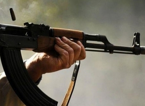 Выстрелил в ногу во время ссоры