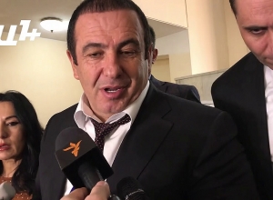 Գագիկ Ծառուկյանը պնդում է՝ ինքը ամեն ինչին տիրապետում է, իսկ քաղաքապետը՝ ոչ