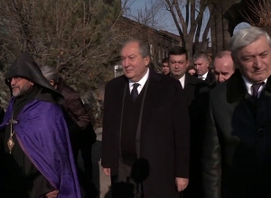 Նախագահ Արմեն Սարգսյանը Գյումրիում հարգանքի տուրք է մատուցել 1988թ  երկրաշարժի զոհերի հիշատակին