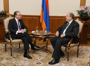 Армен Саркисян провел рабочую встречу  с Зограбом Мнацаканяном
