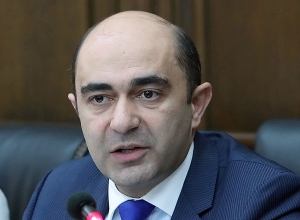 «Вы заметили, что мэр хохотал над выступлением члена совета старейшин?»: Эдмон Марукян