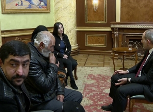 Վարչապետը ընդունել է զոհված զինծառայող Արթուր Աջամյանի հարազատներին