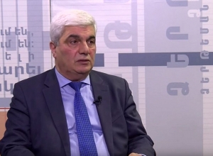 Ситуация напряжена, пахнет большой войной, нужно активизировать дипломатию: Степан Григорян