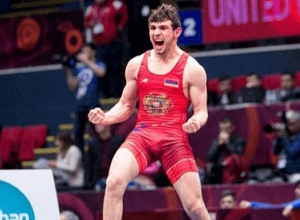 Ըմբշամարտի Թախթիի գավաթ․ Արսեն Հարությունյանը մտել է եզրափակիչ