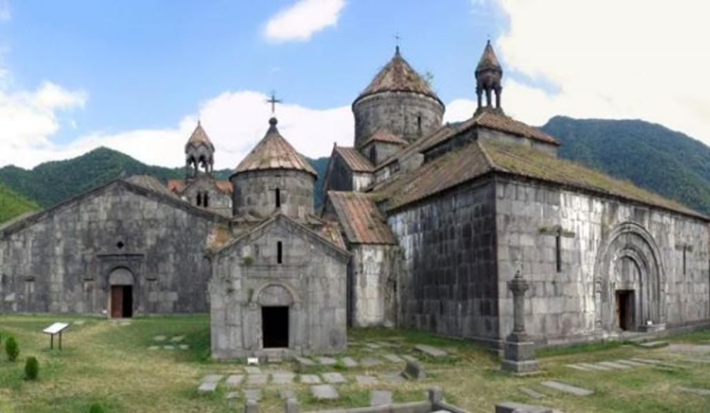 Traveling armenia. Ервандашат Армения. Станция Санаин Армения. Село Джрапи в Армении. Ервандашат (село).