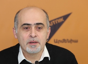 Ֆեյքերի դեմ պայքարել պետք չէ․ Սամվել Մարտիրոսյան