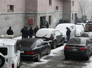 Обнаружен труп бывшего начальника СНБ: следственные действия на месте происшествия – прямой эфир