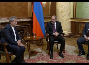 Никол Пашинян встретился с астрофизиком Гариком Исраеляном