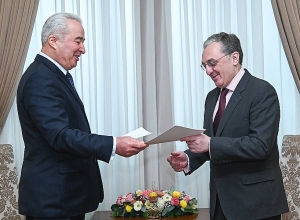 Զոհրաբ Մնացականյանն ընդունել է Ուկրաինայի նորանշանակ դեսպան Իվան Կուլեբային