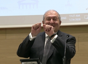 Նախագահ Արմեն Սարգսյանը դասախոսությամբ հանդես է եկել Հոլոնի տեխնոլոգիական համալսարանում