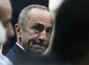 Դատարանը մերժեց պաշտպանների միջնորդությունը․ դատախազները չեն հեռացվի Քոչարյանի գործով վարույթից