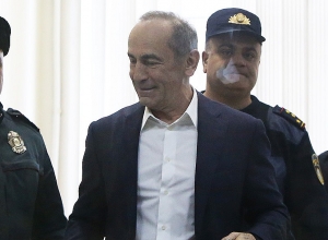 Брифинг адвокатов Кочаряна Ованнеса Худояна и Арама Вардеваняна: ПРЯМОЙ ЭФИР