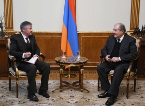 Նախագահ Արմեն Սարգսյանն ընդունել է Ասիական զարգացման բանկի ԱԶԲ հայաստանյան գրասենյակի տնօրենին