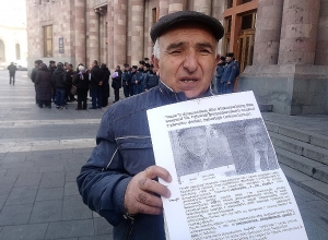 Կոչ եմ անում պարոն վարչապետին. իջևանցին ակցիա է անում կառավարության մոտ